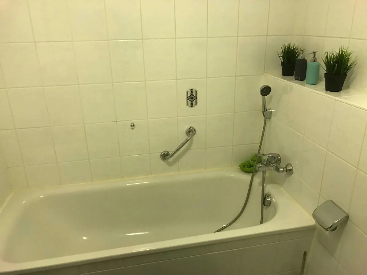 Apartament Kleine Wohnung Im Gruenen Drezno Niemcy